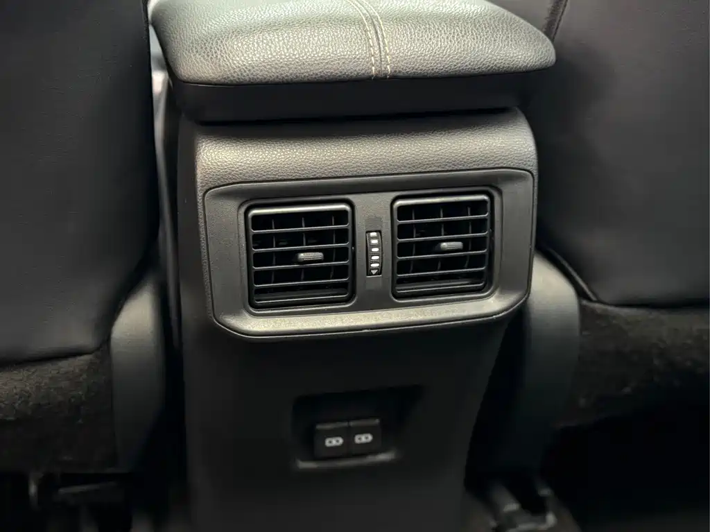 Toyota Wildlander — миниатюра 18