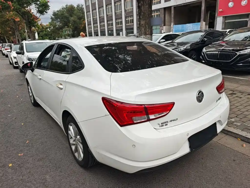 Buick Verano — миниатюра 5