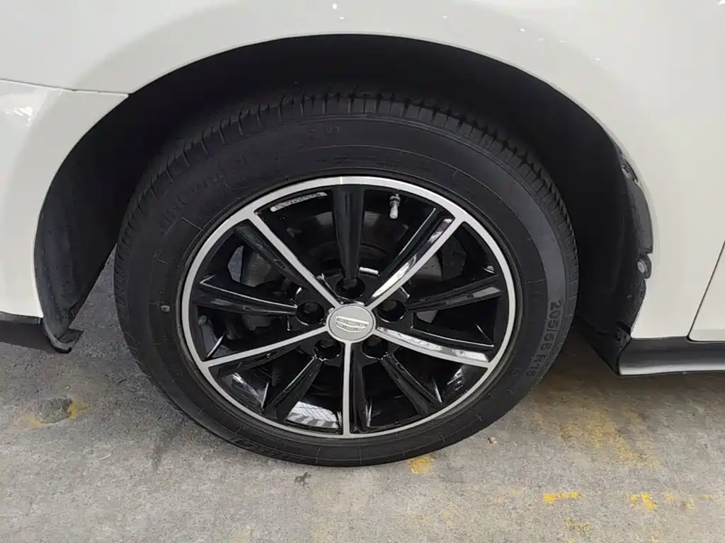 Geely Emgrand — миниатюра 23
