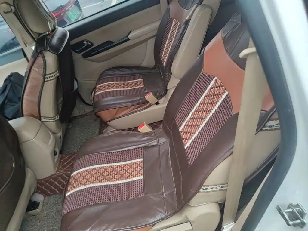 Wuling Hongguang — миниатюра 22