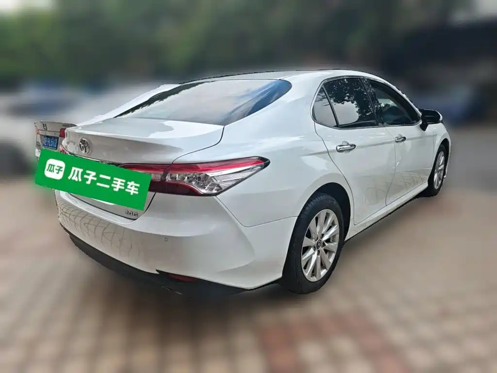 Toyota Camry — миниатюра 4