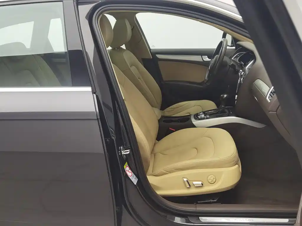 Audi A4 (Import) — миниатюра 23