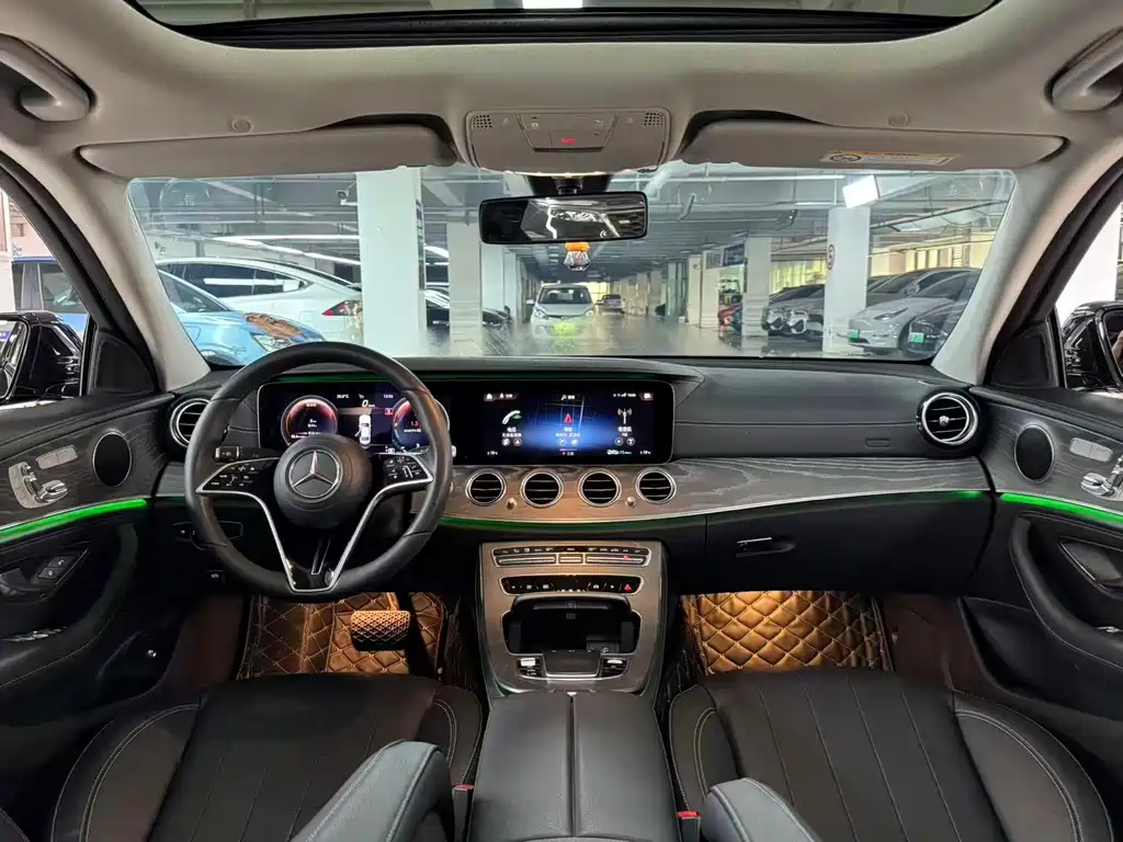 Mercedes-Benz E-Class — миниатюра 6