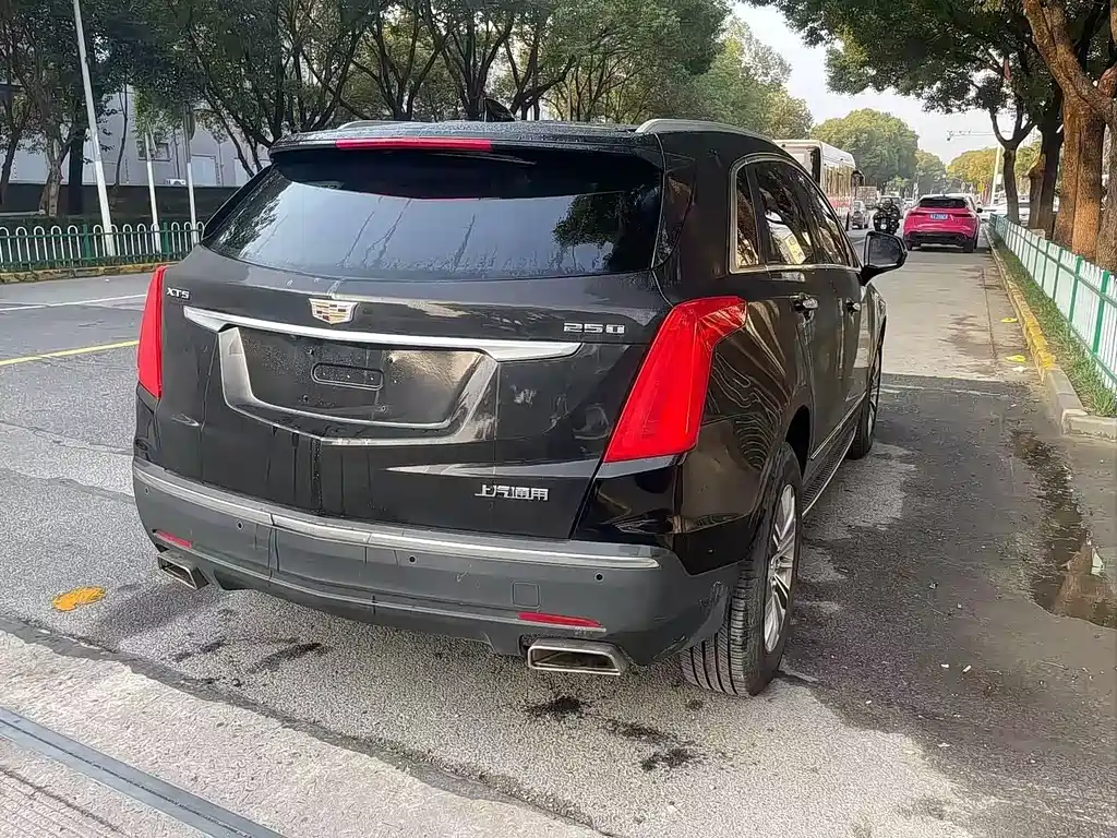 Cadillac XT5 — миниатюра 8