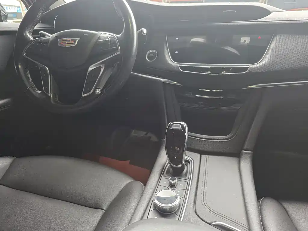 Cadillac XT5 — миниатюра 10
