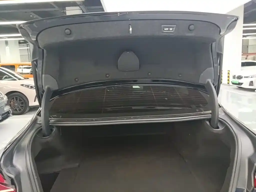 BMW 5 Series New Energy — миниатюра 19