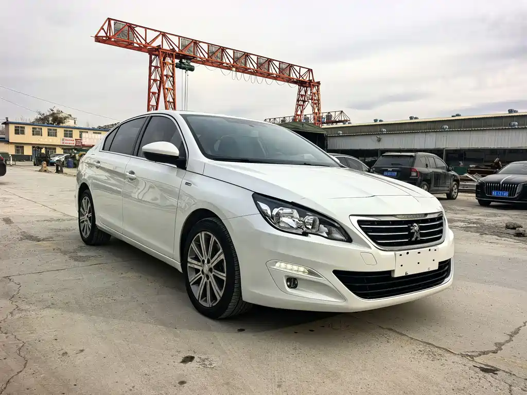PEUGEOT 408