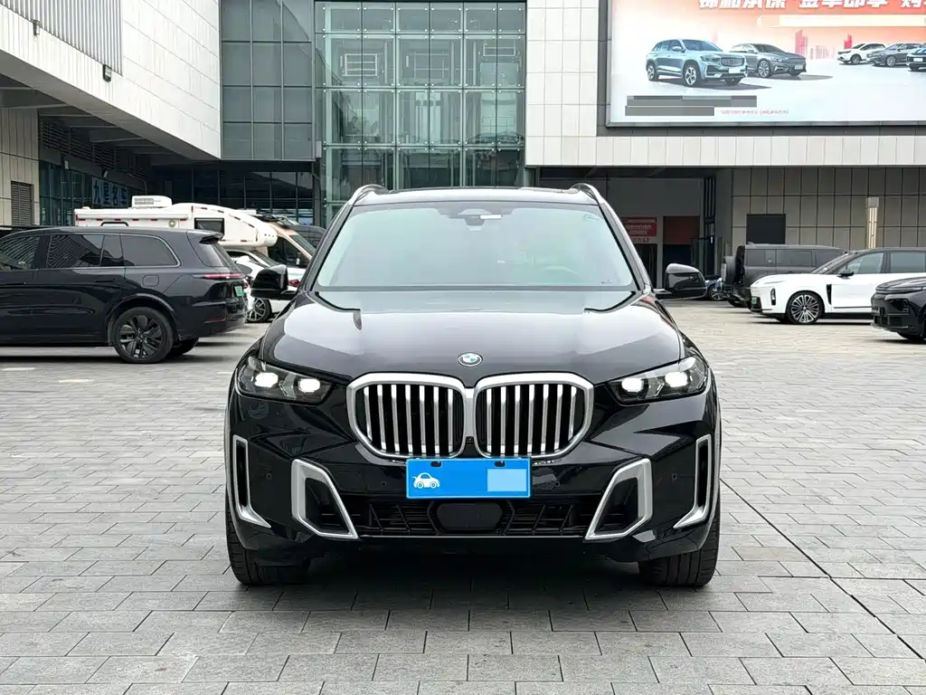 BMW X5 2023 xDrive 30Li Premium M Sport