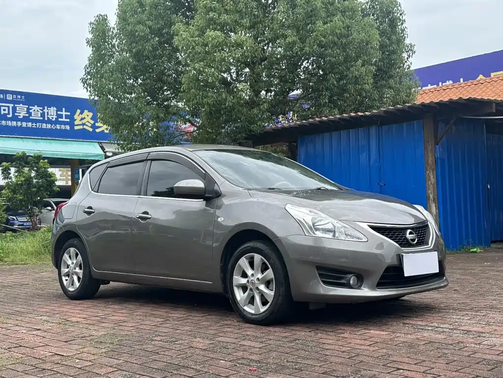 Nissan Tiida — миниатюра 3