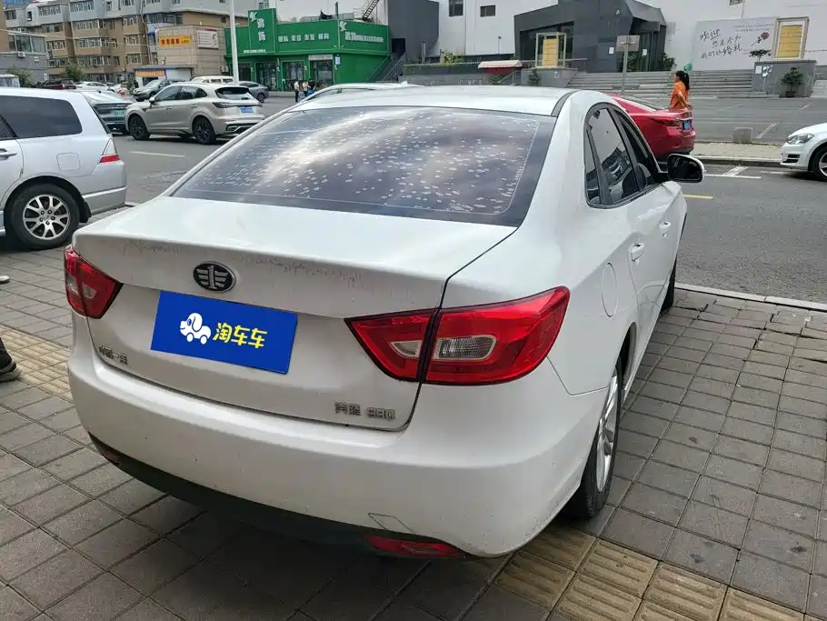 Bestune B30 — миниатюра 3