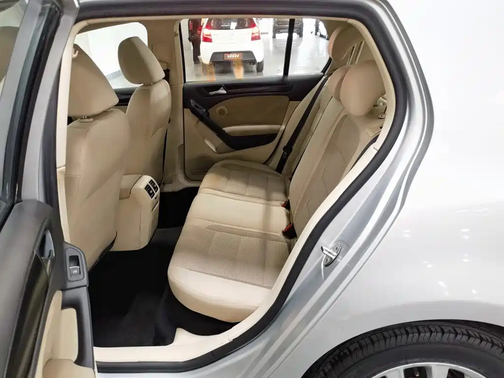 Volkswagen Golf — миниатюра 15
