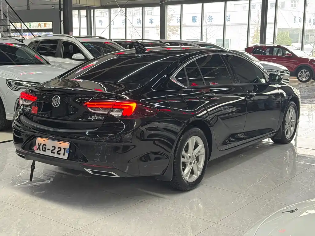 Buick Regal — миниатюра 8