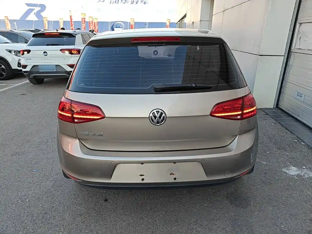 Volkswagen Golf — миниатюра 6