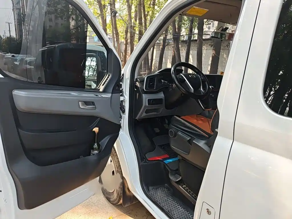MAXUS V80 — миниатюра 14