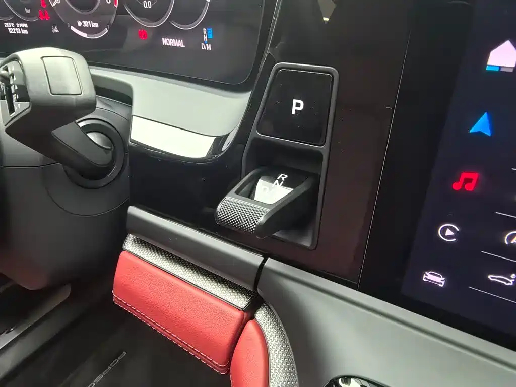 Porsche Panamera — миниатюра 30