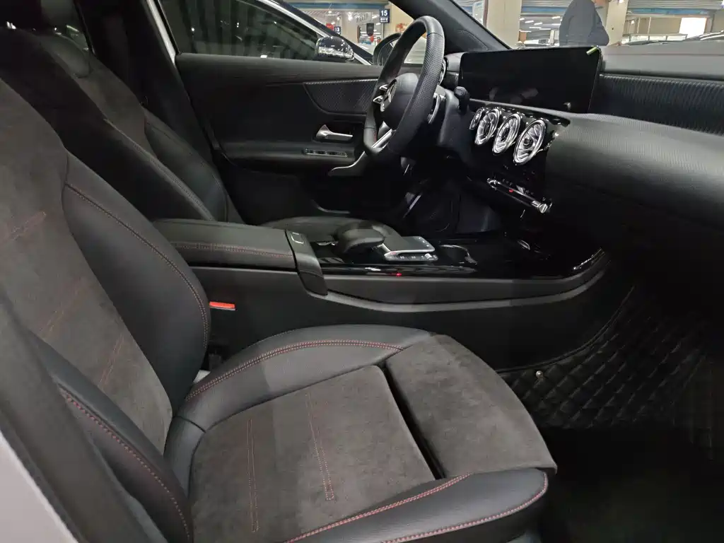 Mercedes-Benz A-Class — миниатюра 10