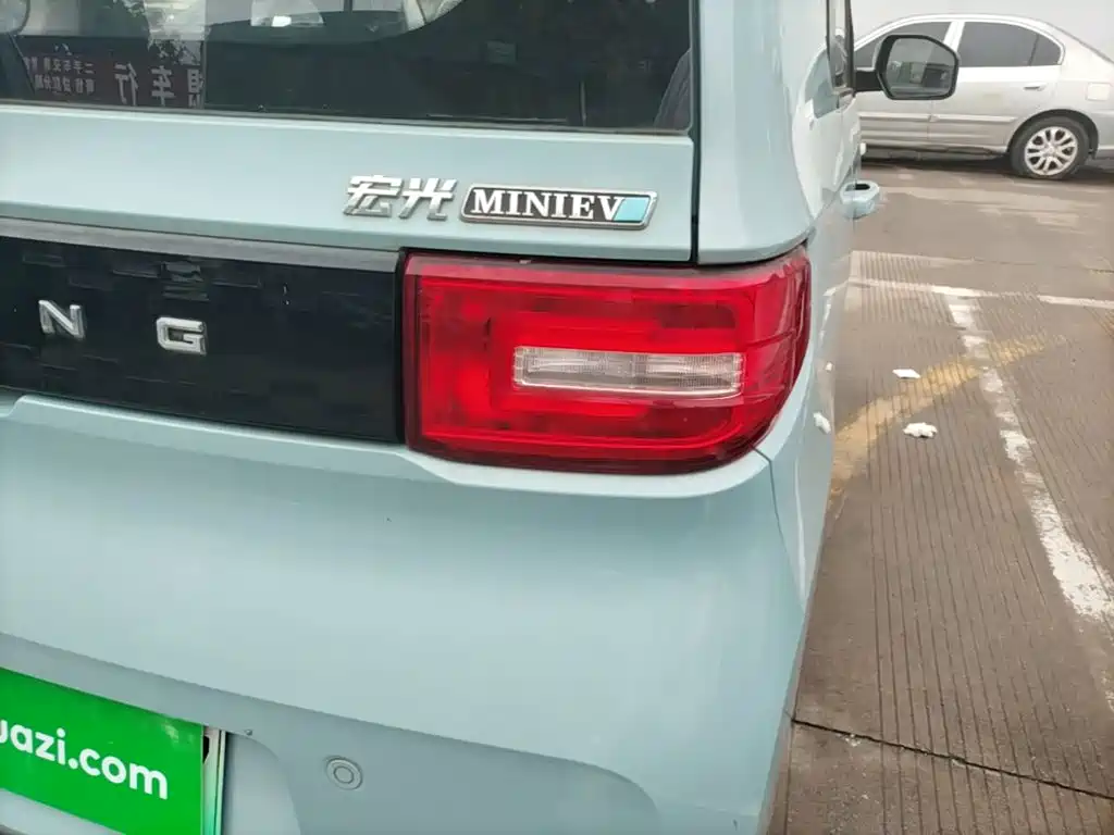 Wuling MINIEV — миниатюра 8