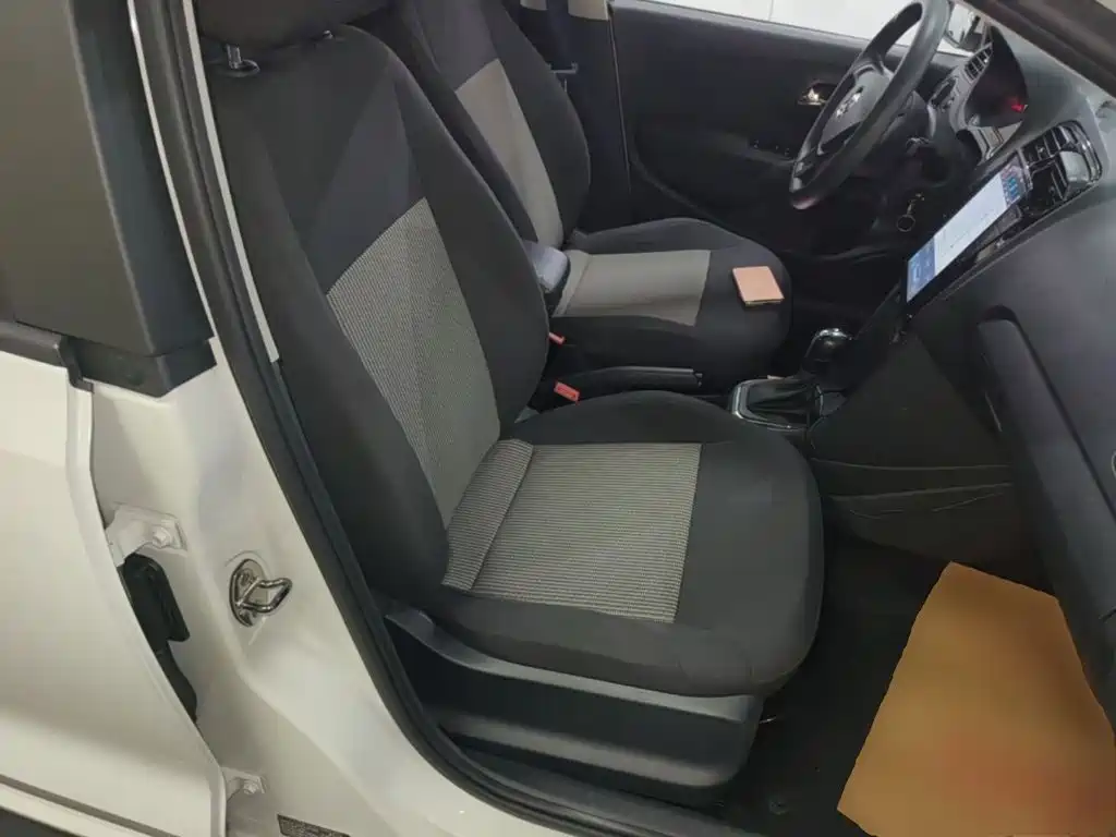 Volkswagen Polo — миниатюра 25