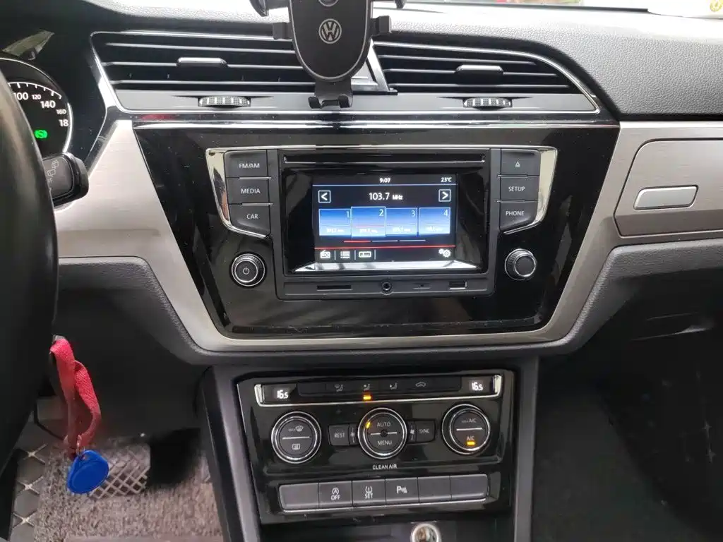 Volkswagen Touran — миниатюра 10