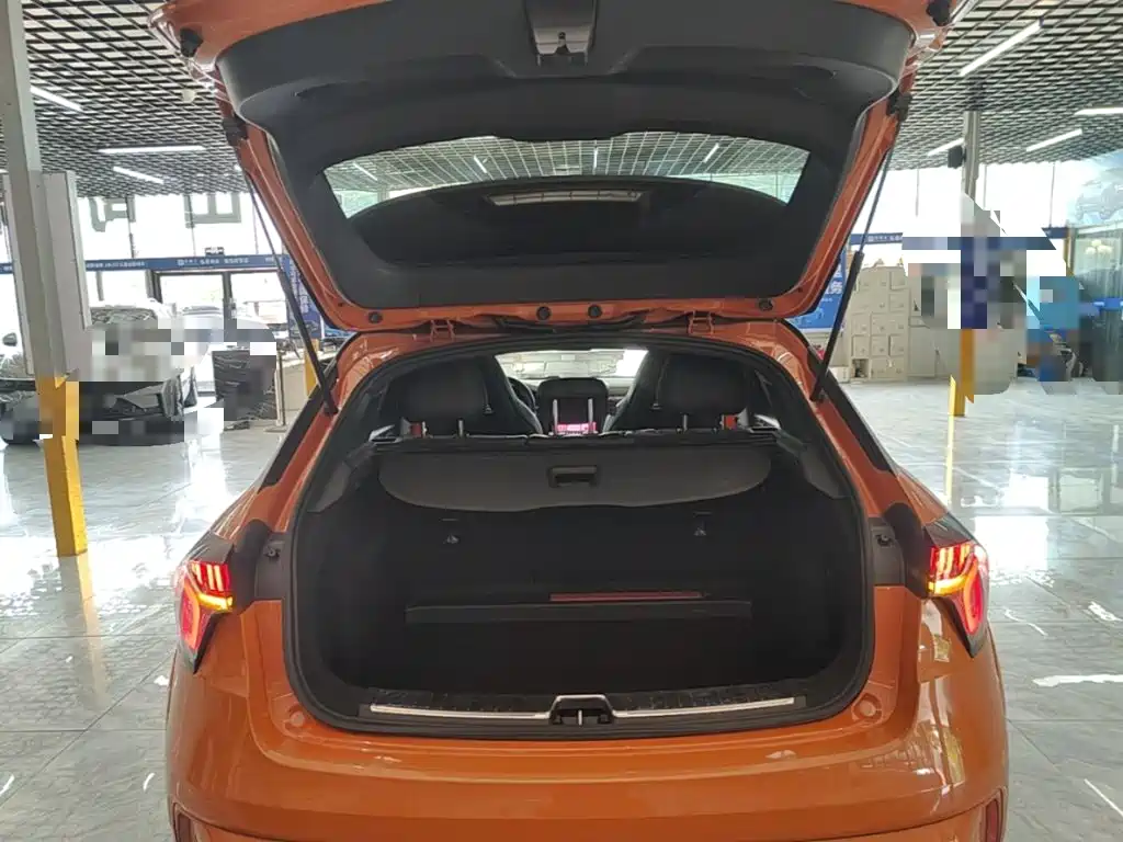 Lynk & Co 02 Hatchback — миниатюра 19