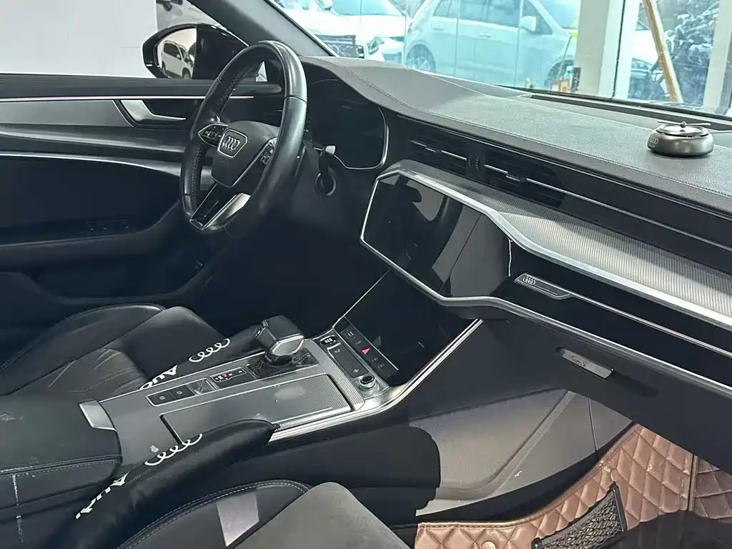 Audi A6L 2021 40 TFSI Luxury