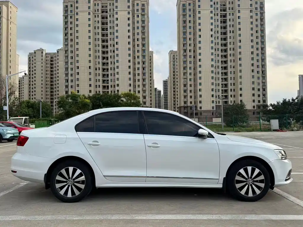Volkswagen Sagitar — миниатюра 8