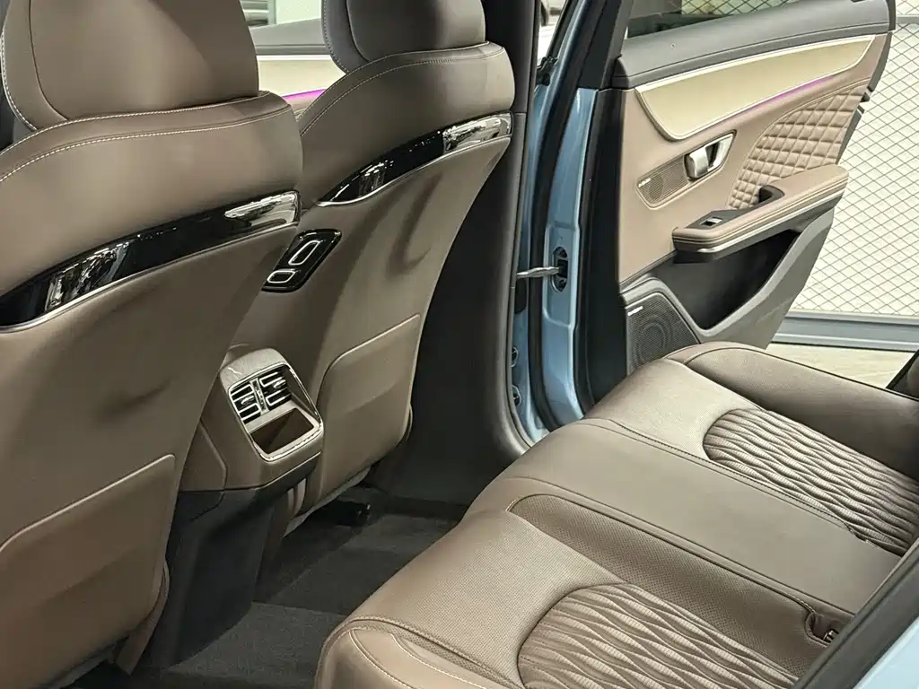 BYD Han — миниатюра 13