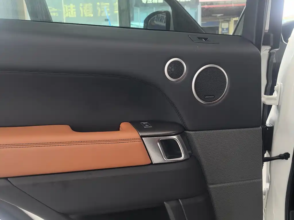 Land Rover Sport — миниатюра 13