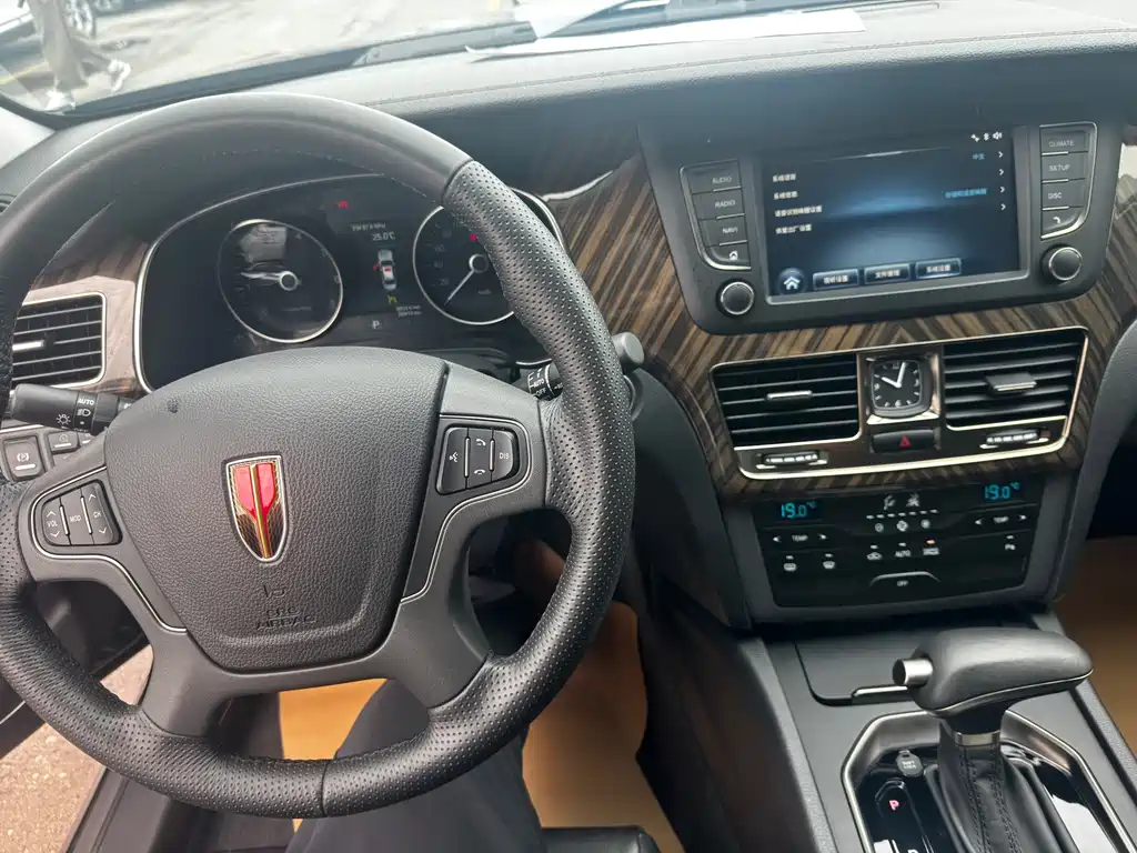 Hongqi Hongqi H7 — миниатюра 5