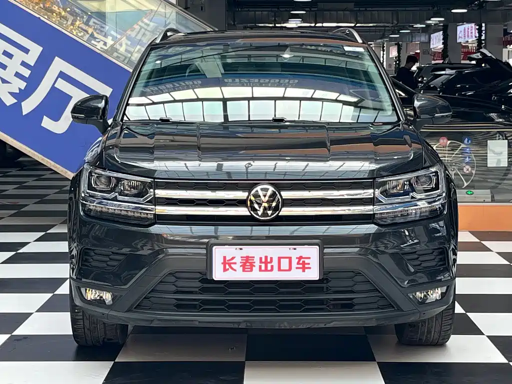 Volkswagen Tharu — миниатюра 2