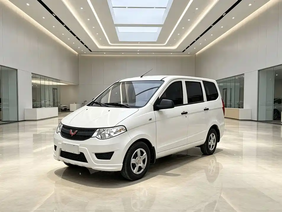 Wuling Hongguang — миниатюра 2