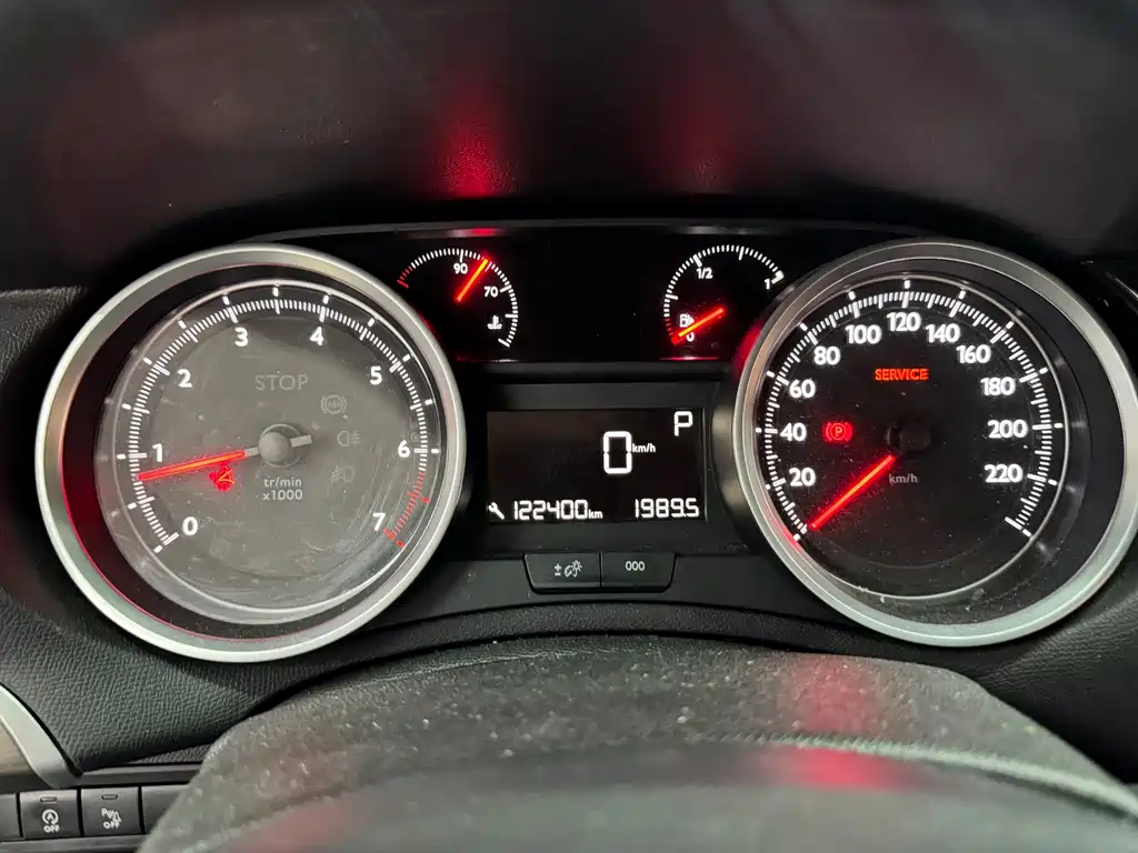 Peugeot 408 — миниатюра 14