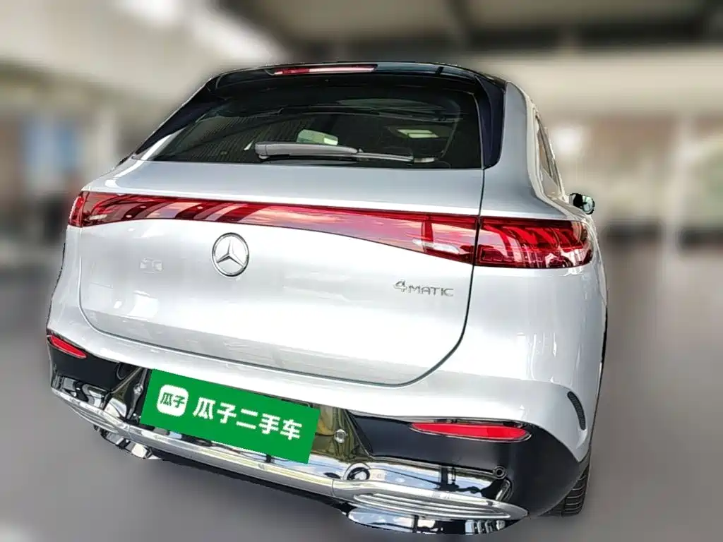 Mercedes-Benz EQS SUV — миниатюра 8