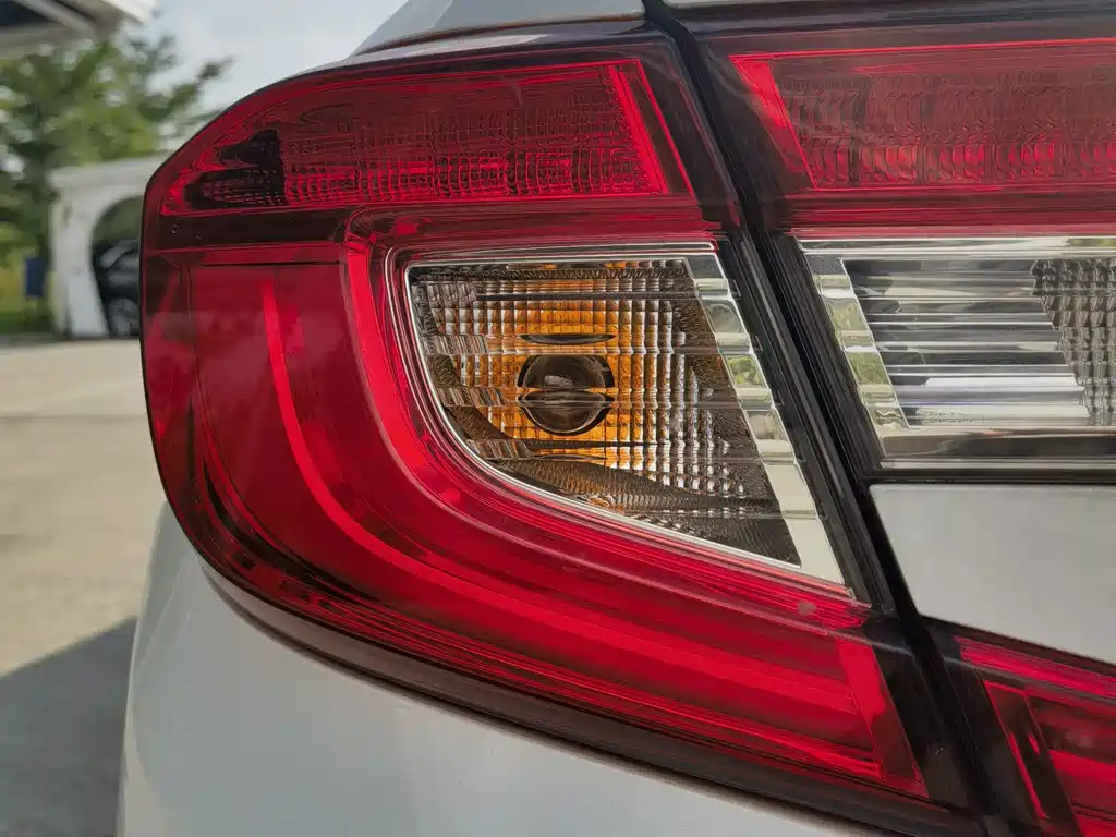 Honda Accord — миниатюра 10