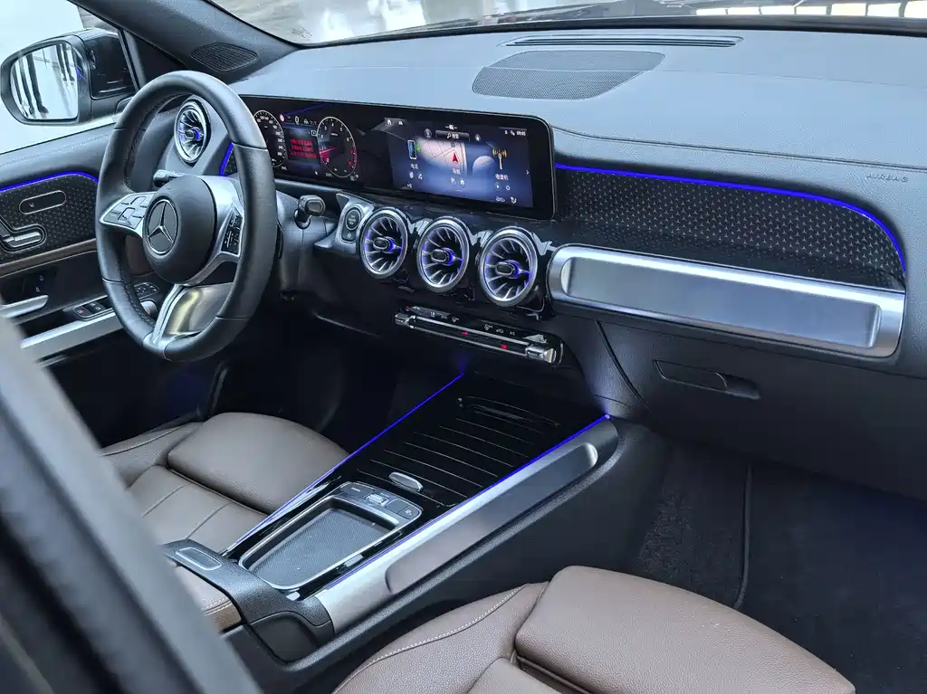 Mercedes-Benz GLB — миниатюра 19