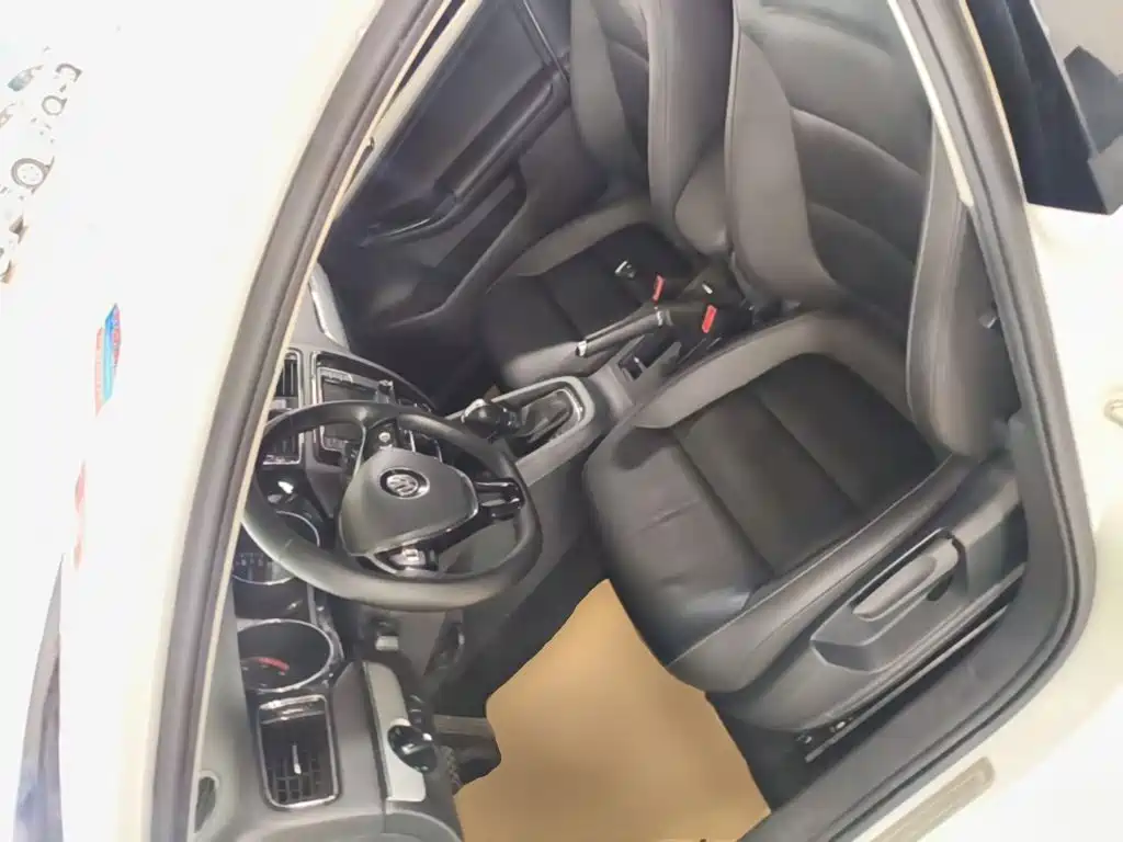 Volkswagen Sagitar — миниатюра 15