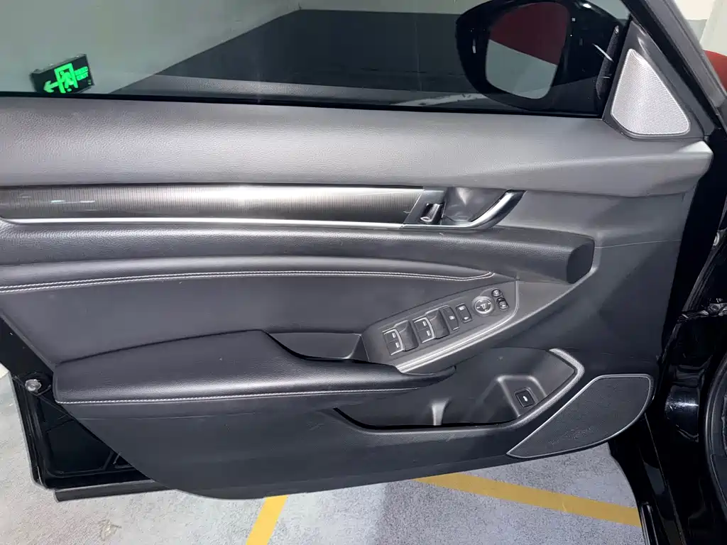 Honda Accord — миниатюра 14