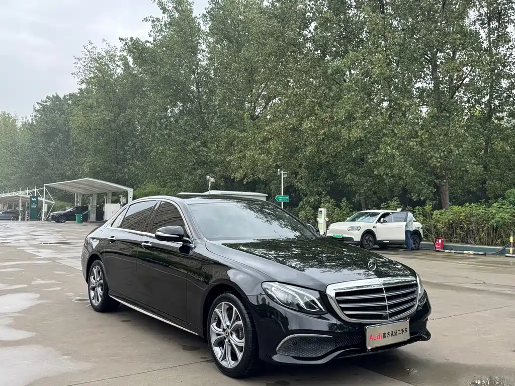 Mercedes-Benz E-Class — миниатюра 3