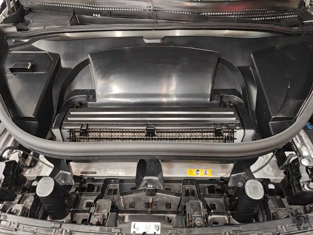 Mercedes-Benz EQE SUV — миниатюра 20