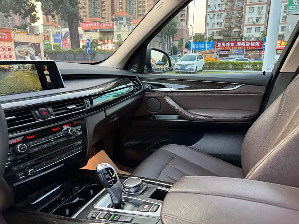 BMW X5 (Import) — миниатюра 9