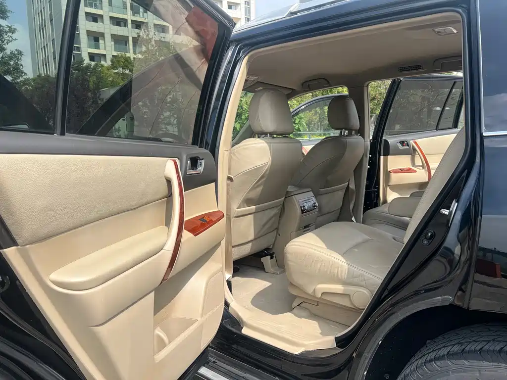 Toyota Highlander — миниатюра 8