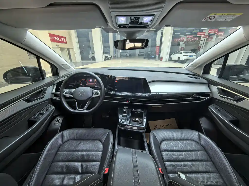 Volkswagen Viloran 2022 380TSI Luxury Pro 6 мест
