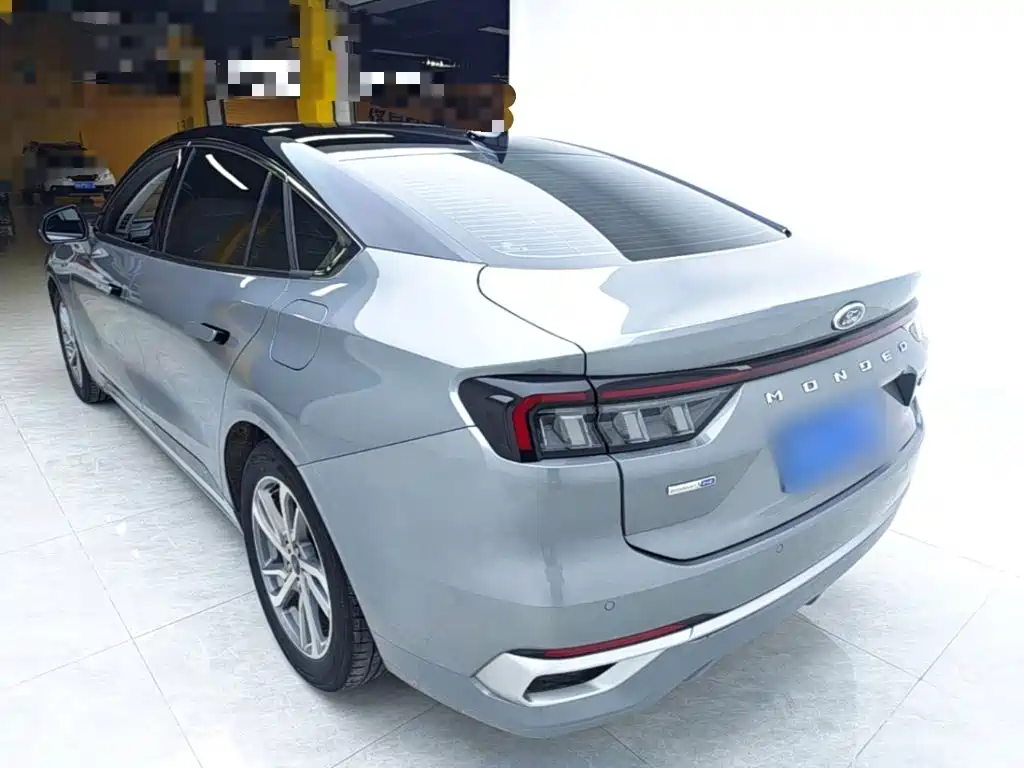 Ford Mondeo — миниатюра 5
