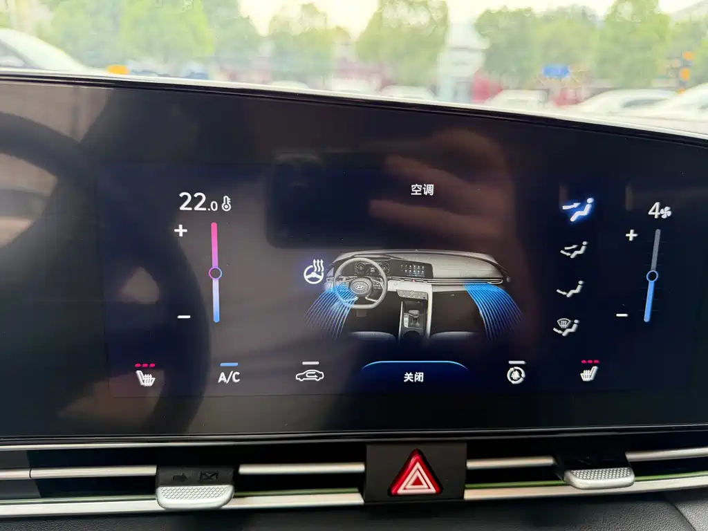 Hyundai Elantra — миниатюра 7