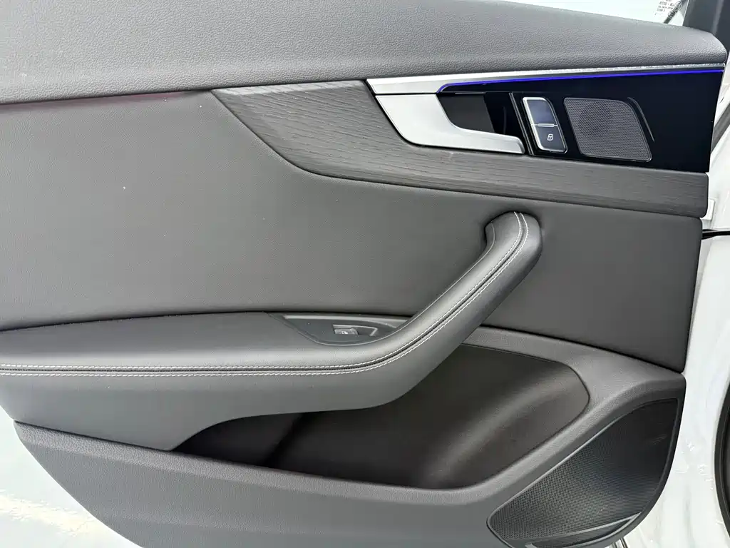 Audi A4L — миниатюра 11