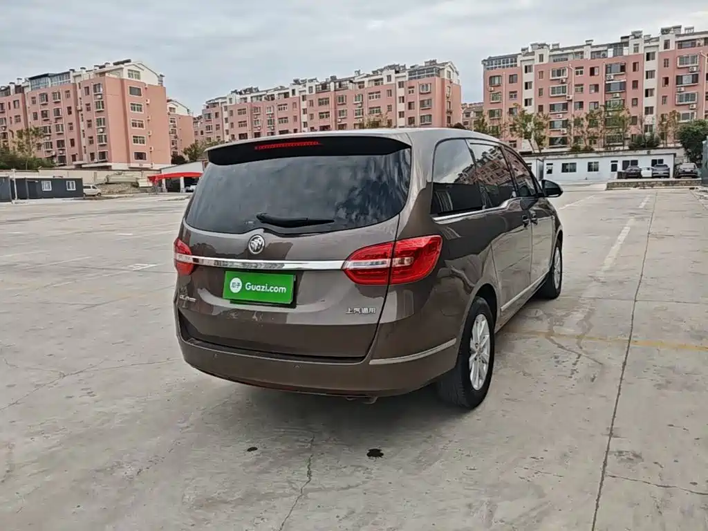 Buick GL8 — миниатюра 7