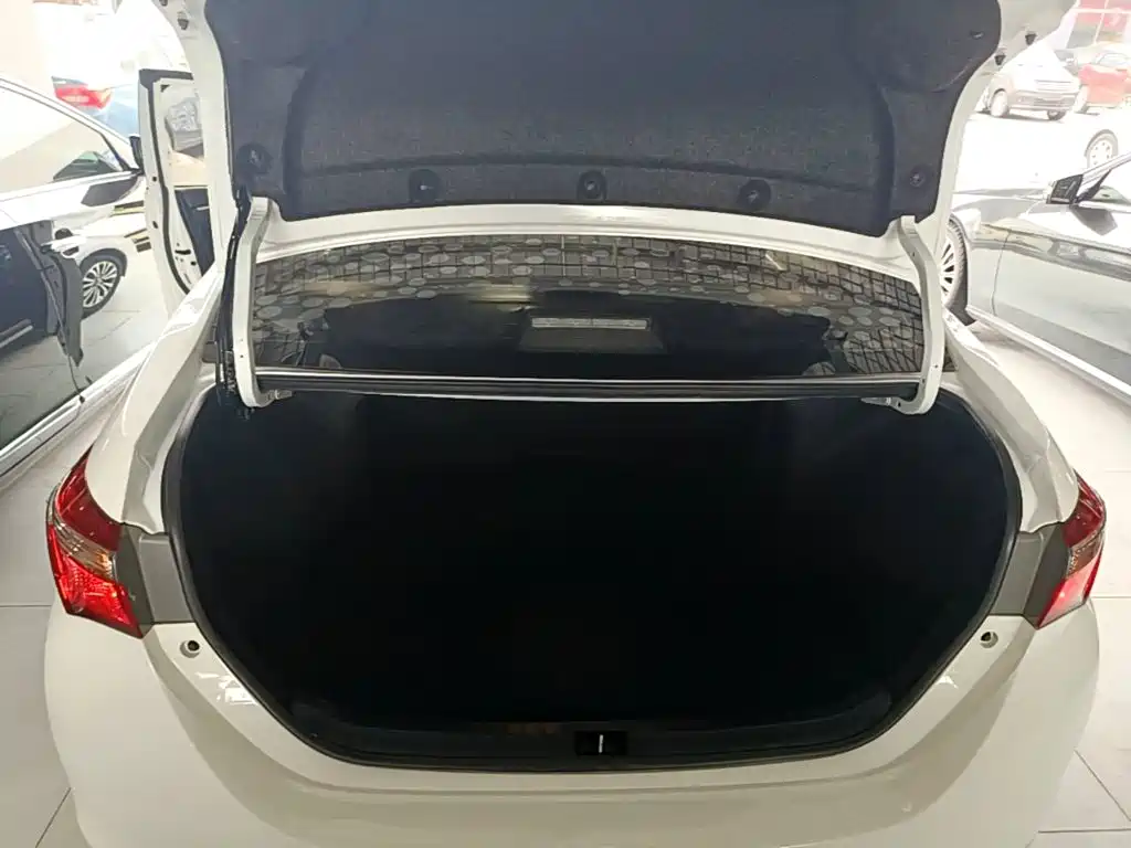 Toyota Corolla — миниатюра 19