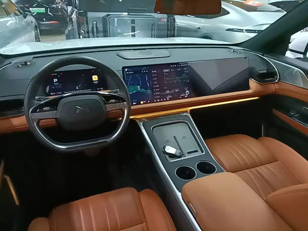 XPeng G9 — миниатюра 10