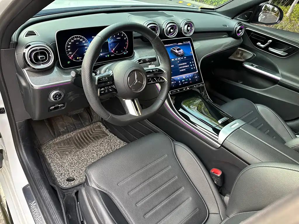 Mercedes-Benz C-Class — миниатюра 6