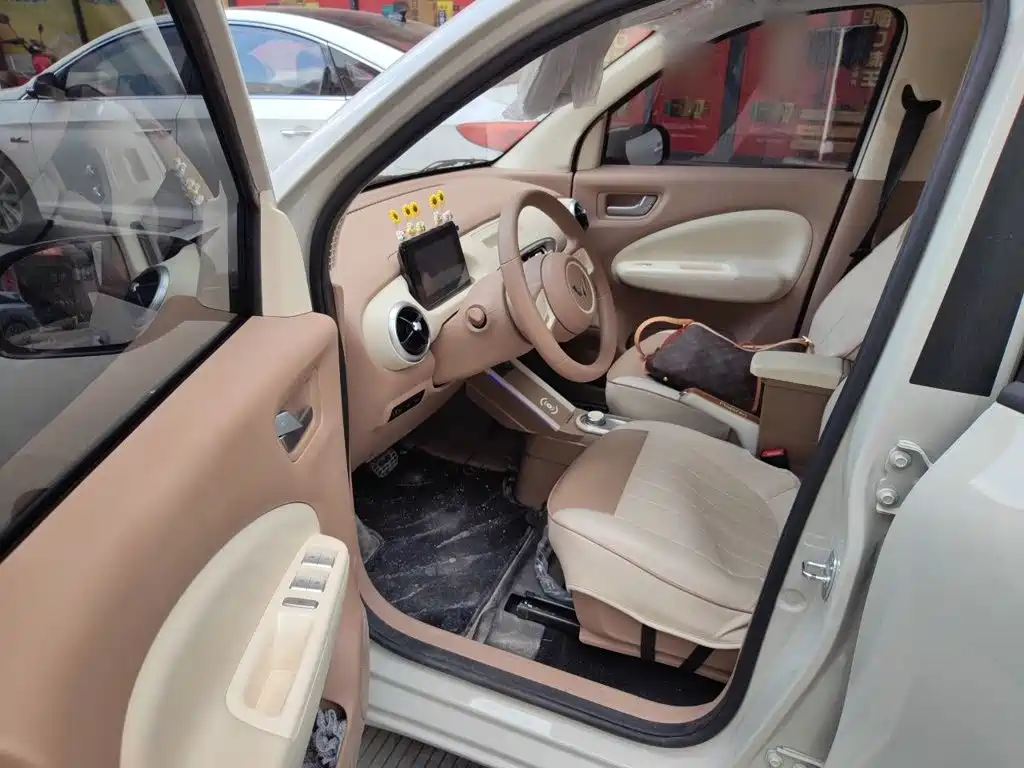 Wuling MINIEV — миниатюра 12